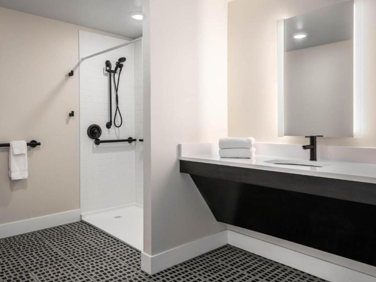 Holiday Inn Express St. Louis Central West End By Ihg Екстер'єр фото