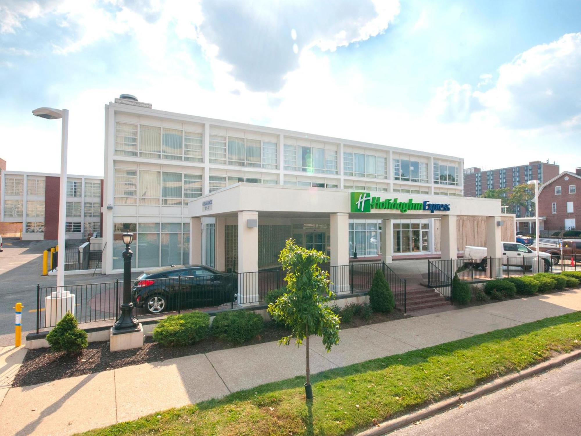 Holiday Inn Express St. Louis Central West End By Ihg Екстер'єр фото
